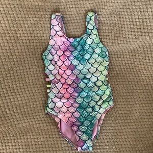 Girls mermaid 1 pc bathing suit size small (6)